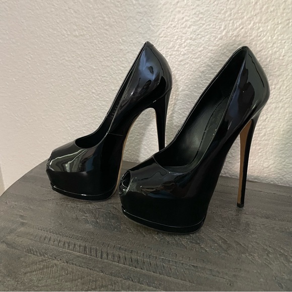 Giuseppe Zanotti Black Patent Leather Peep Toe Heels - Picture 1 of 10